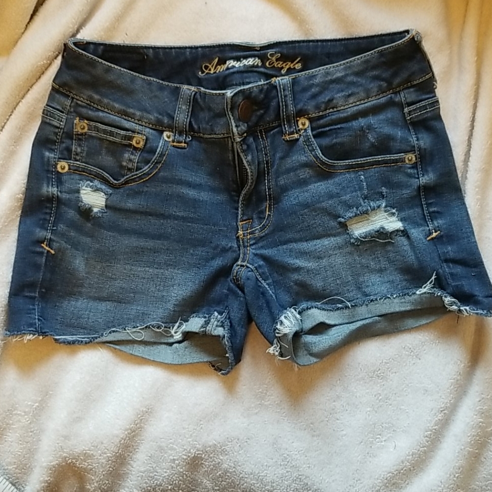 AMERICAN EAGLE JEAN SHORTS SIZE 2